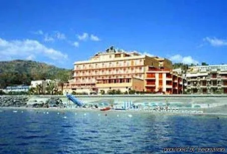 Hotel Kennedy SantʼAlessio Siculo