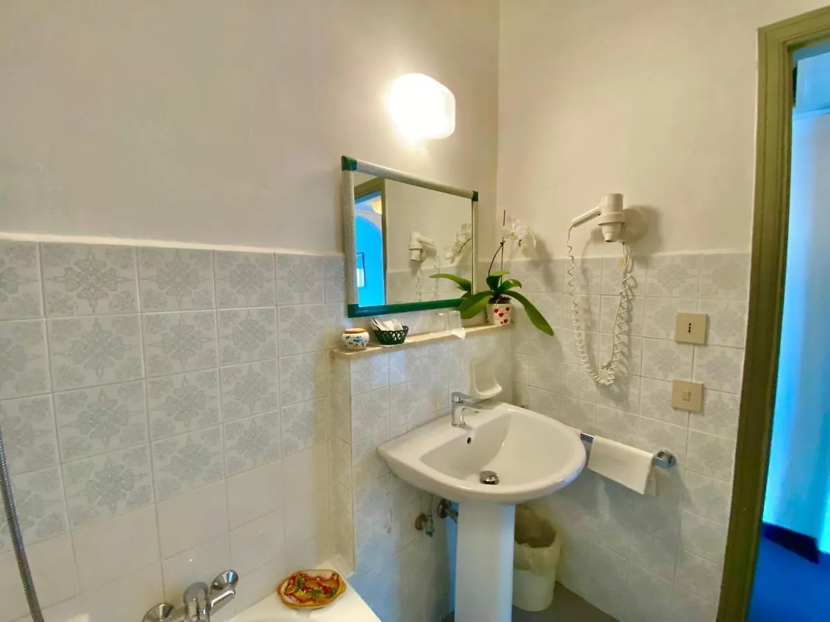 Hotel Kennedy SantʼAlessio Siculo 3*,  إيطاليا