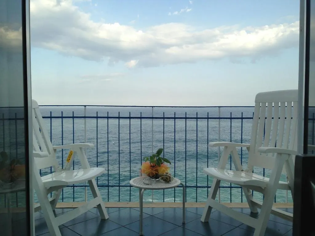 Hotel Kennedy SantʼAlessio Siculo 3*,  إيطاليا