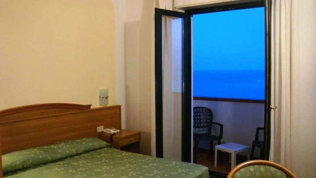 Hotel Kennedy SantʼAlessio Siculo